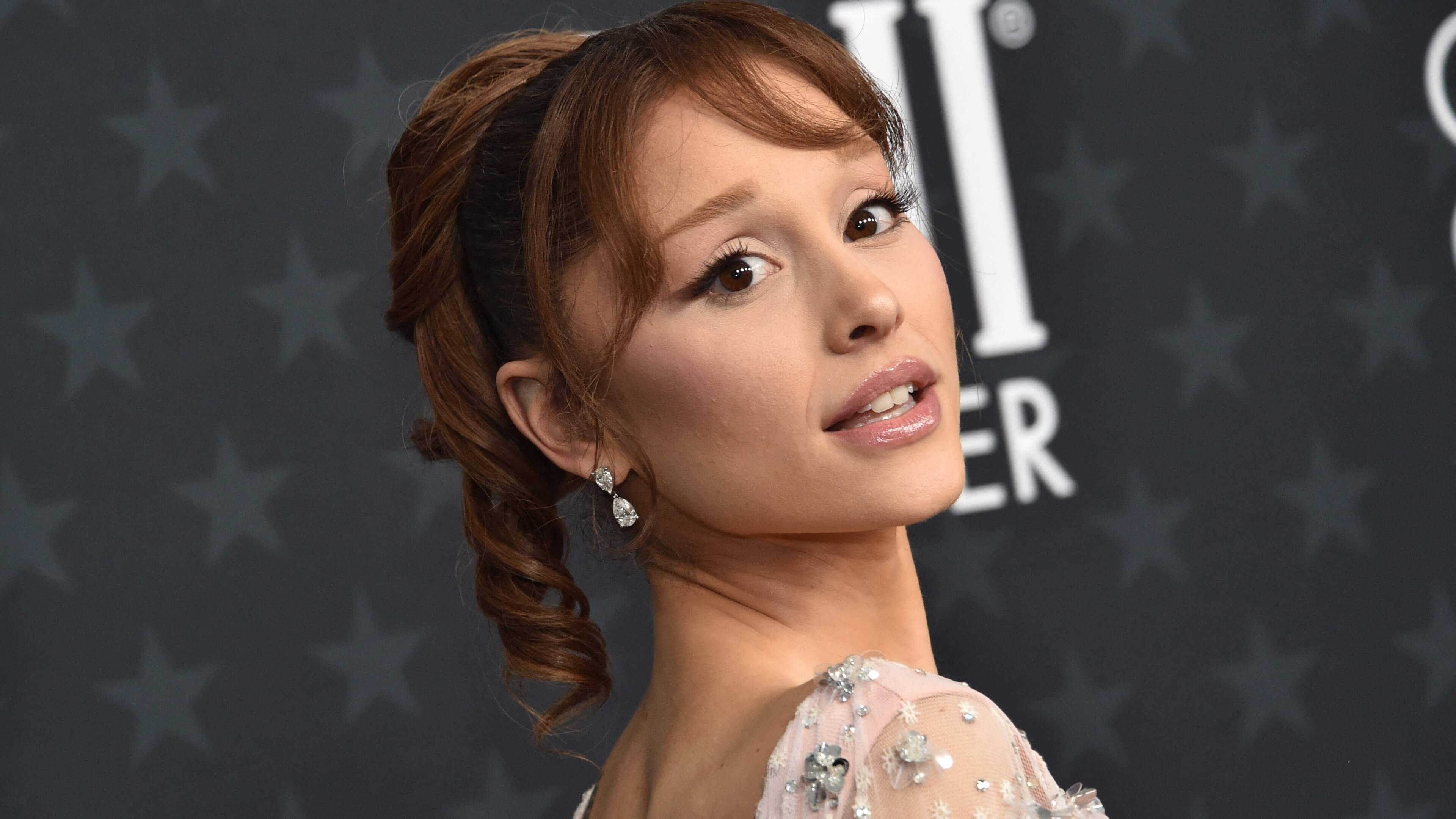 Ariana Grande verplaatst drie shows om veiligheidsredenen in Brooklyn en Boston